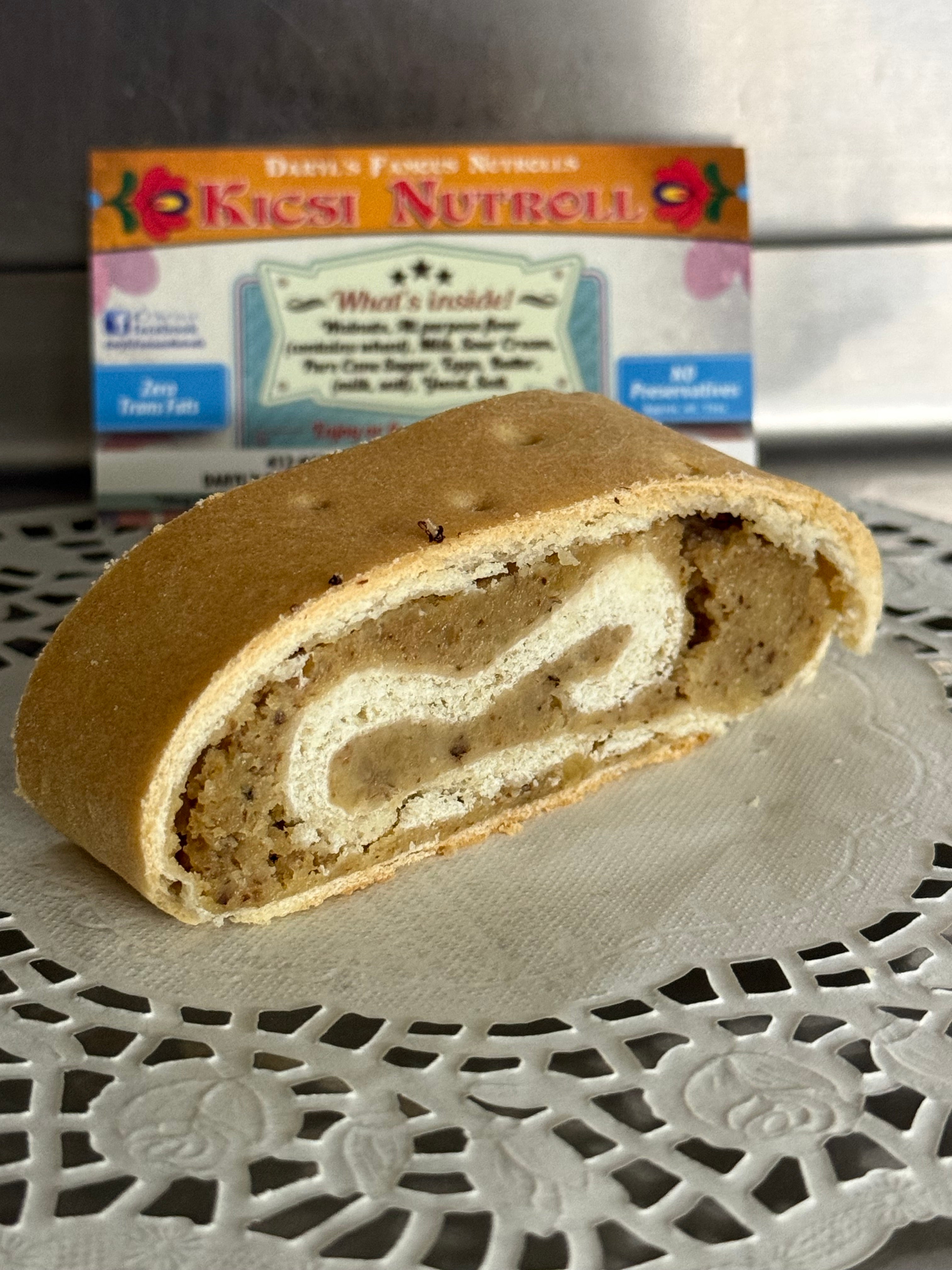 Kicsi (Small) Nutroll