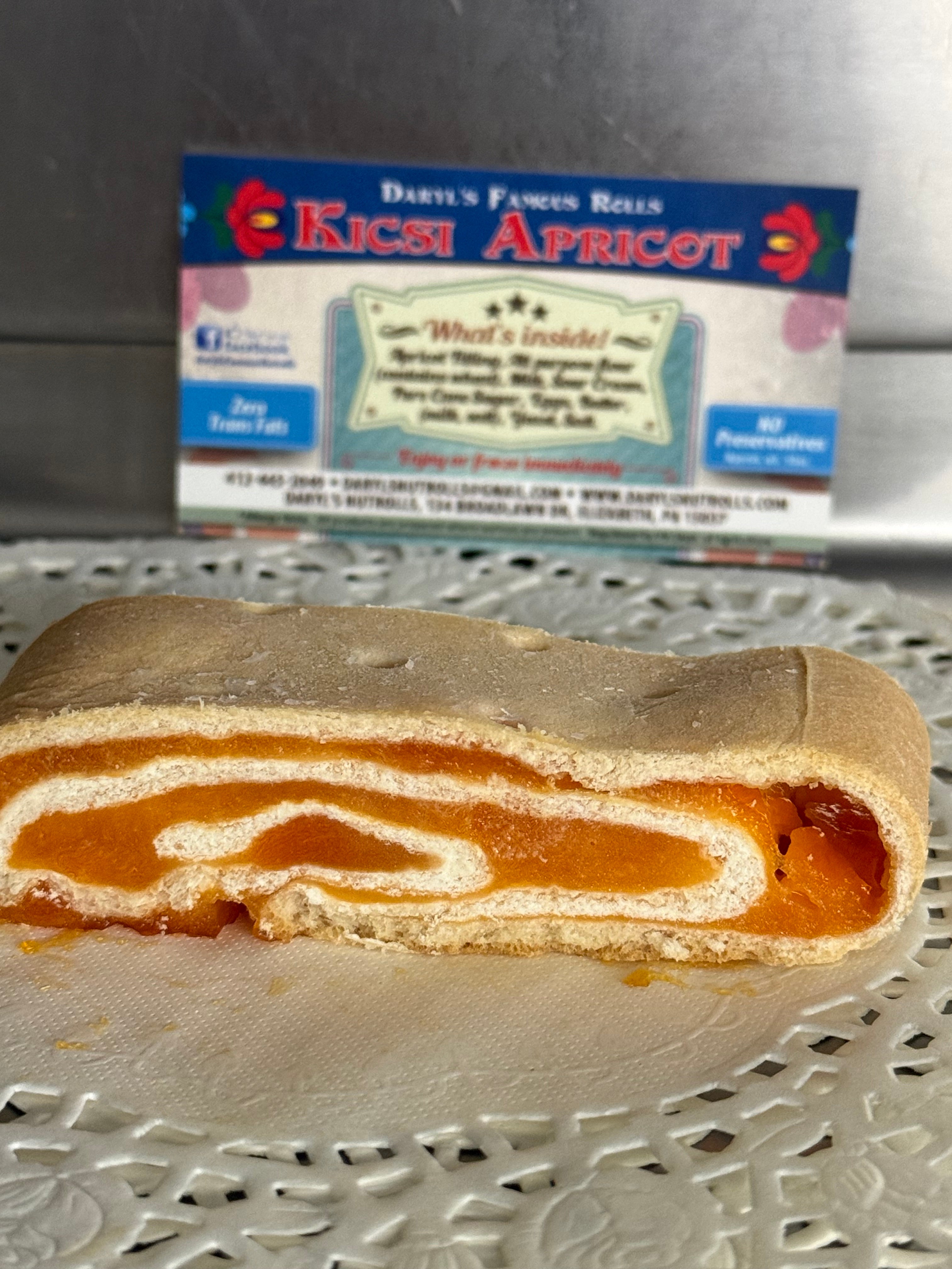 Kicsi (Small) Apricot Roll